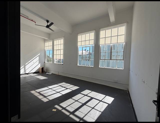 545M² BUILDING TO LET IN WOODSTOCK